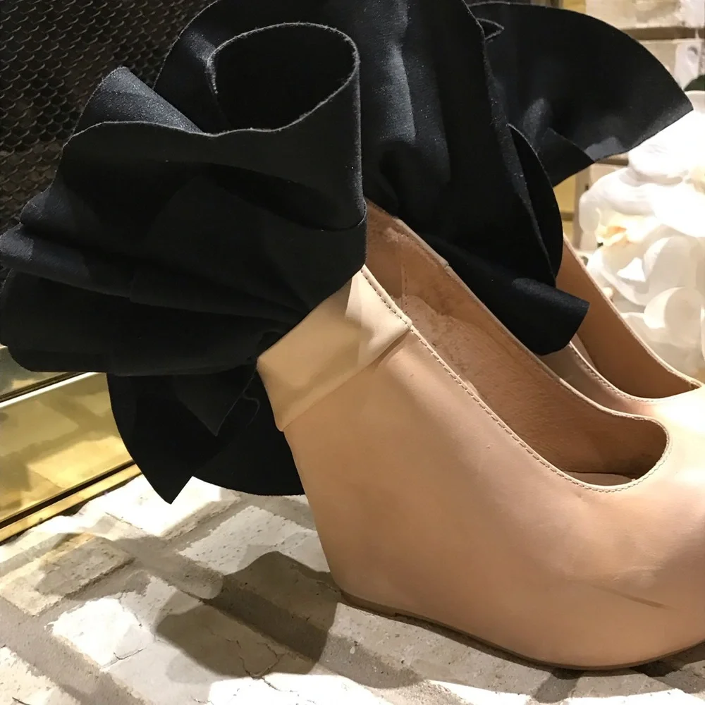 Jeffrey Campbell Havana last wedges size 8, used.